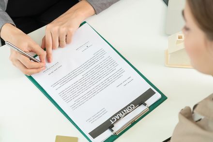 免费的法律咨询在哪里 1637293647142_303035543_440wh440.jpg