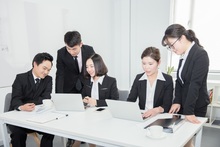 开一家投资公司所需的法律条件是什么