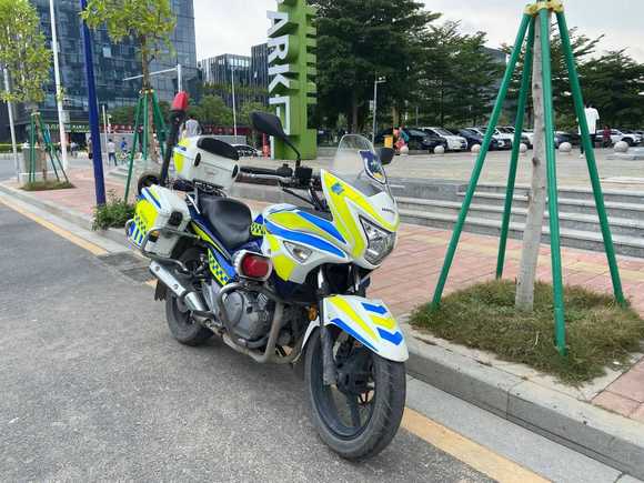 摩托车驾驶证过期2年了怎么办