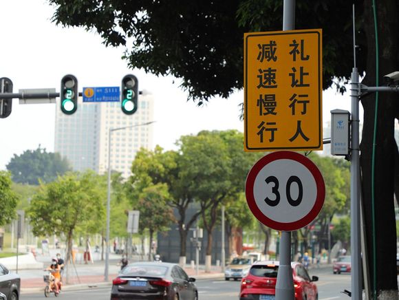 路口红灯都有违法拍照吗扣分吗