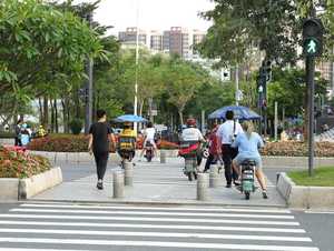 行人走机动车道撞电动车责任怎么定