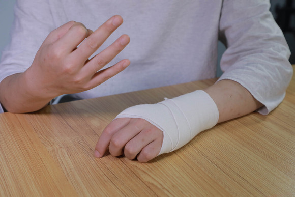 承包人工作中受伤了怎么办