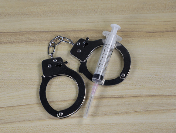 第一次吸毒被抓一般过多久传唤