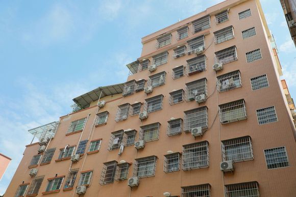 楼上落水管漏水谁的责任