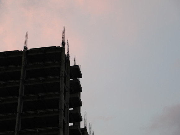 建筑工程哪些项目必须专业分包