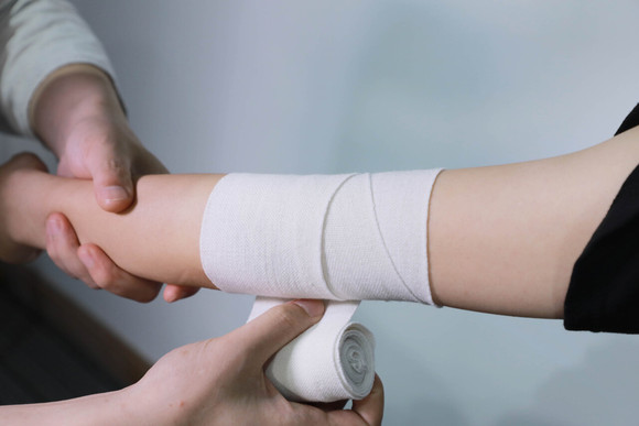 孩子在村道被车撞怎么赔偿