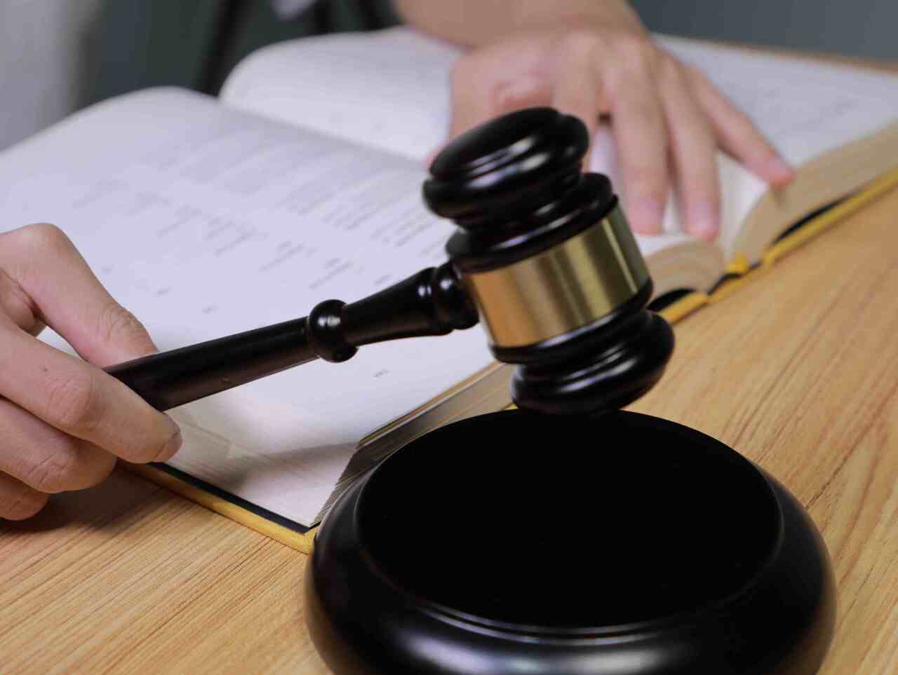 判决强拆违法后,下一步该如何索要赔偿