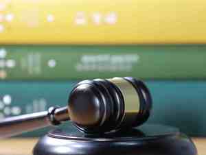 买二手房交定金要付中介费吗