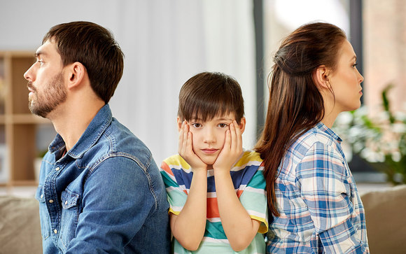 离结婚以后由哪个来决定孩子的探视权