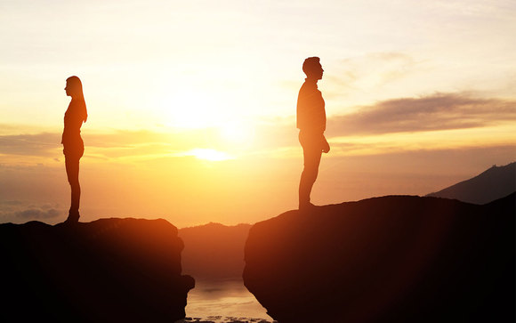 同居期间对方出轨怎么办离婚