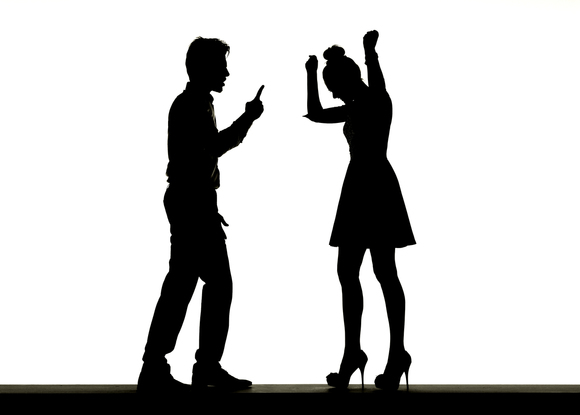 起争执他们动手如何解决