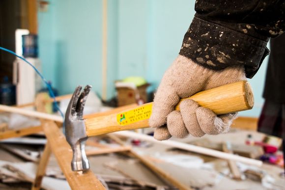 建筑工程施工许可管理办法明确规定建设工期不足一年的