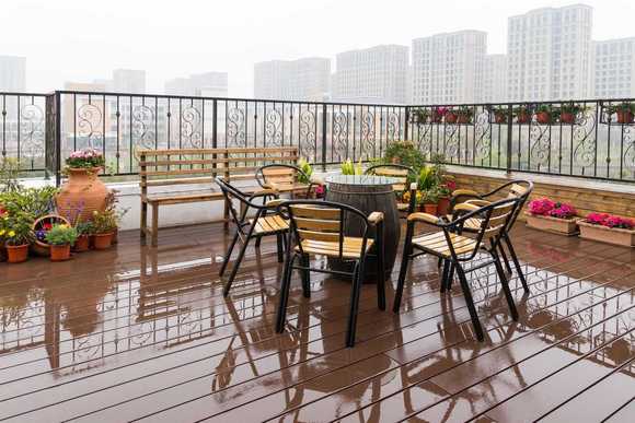 顶楼漏雨物业不管如何解决