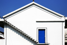 房屋买卖合同法律关系构成要素包括哪些？