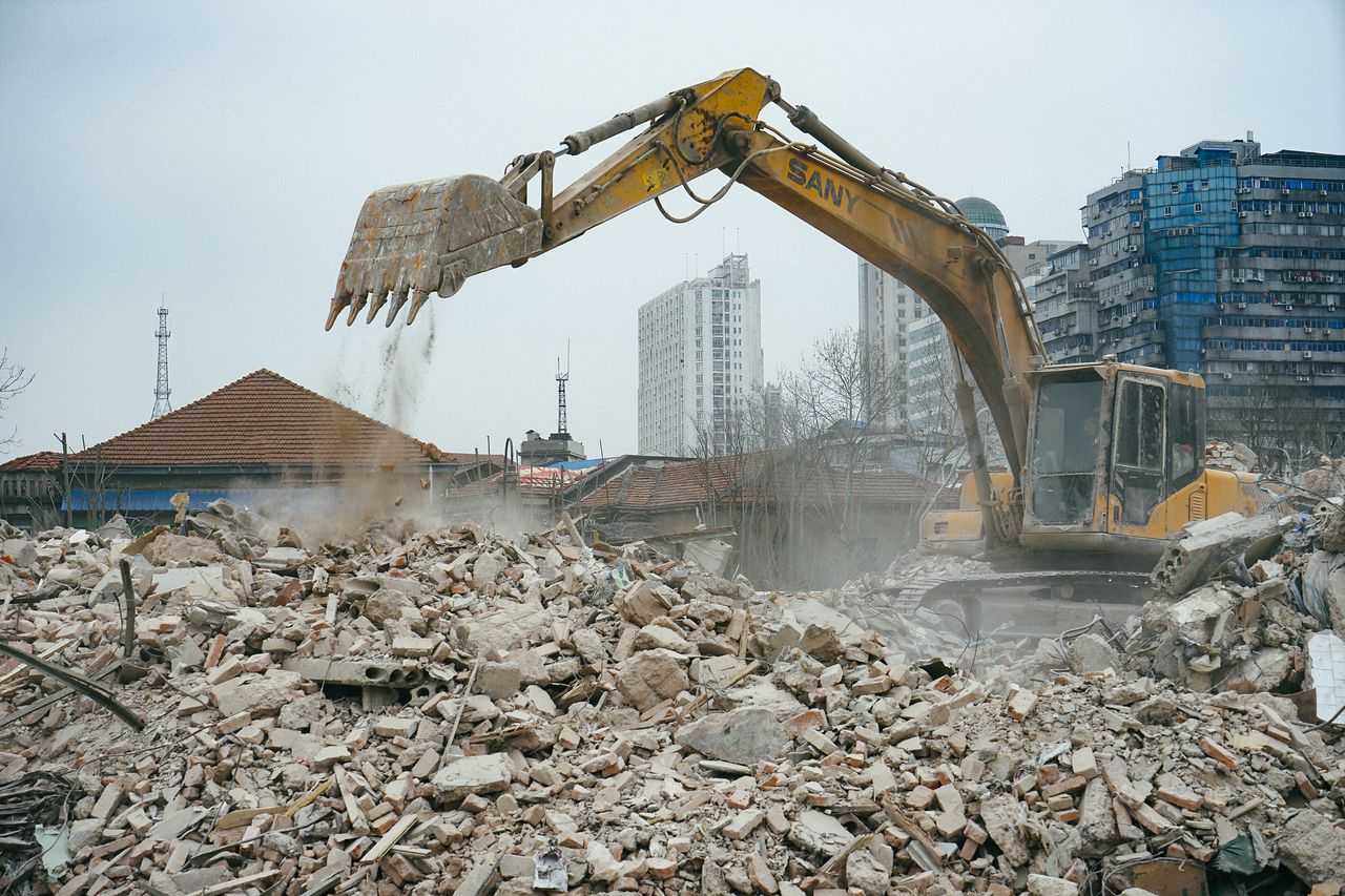 鄰居無(wú)證建房有糾紛可以拆除嗎