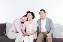 18岁以上的子女能要求父母给付抚养费吗