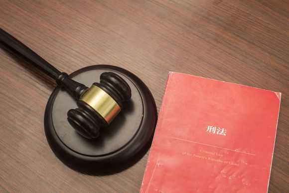法院判决离婚户口如何迁回去