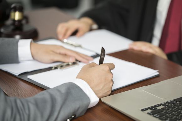 �Ͷ��ٲ�ί����Ӧ������ЩҪ��