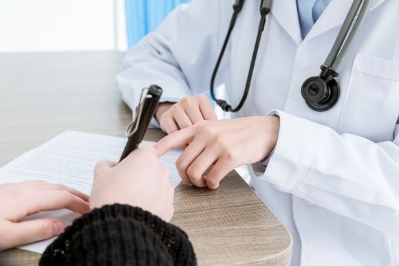 病假超过3个月能开除吗