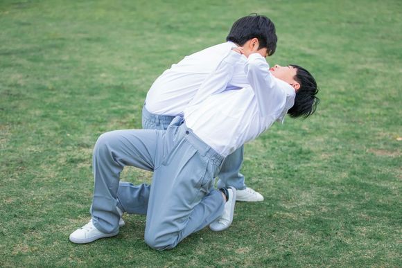 学生在校被打不可以还手吗