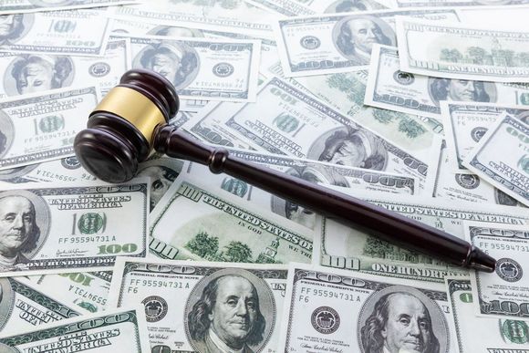 二审判决生效后怎样拿到赔偿