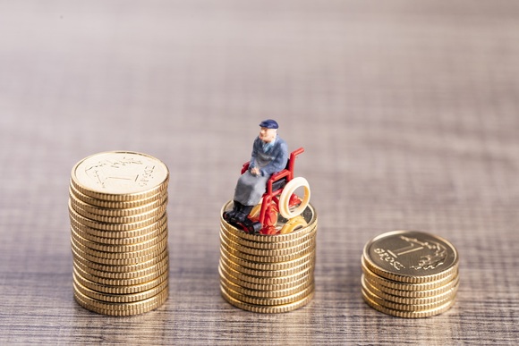 延迟退休年龄的最新消息